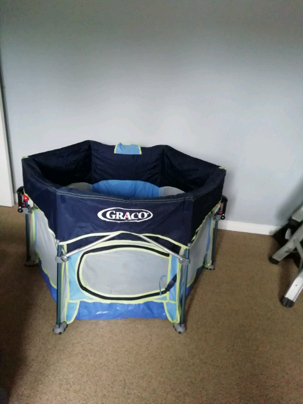 how to put up a pack and play